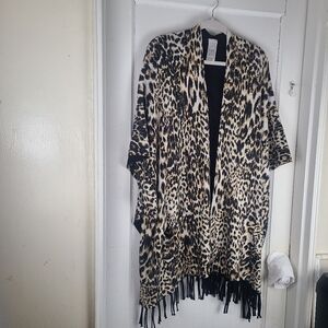 Chico's Animal Print Ruana Poncho Sweater Size L/XL  Pockets, Fringe.